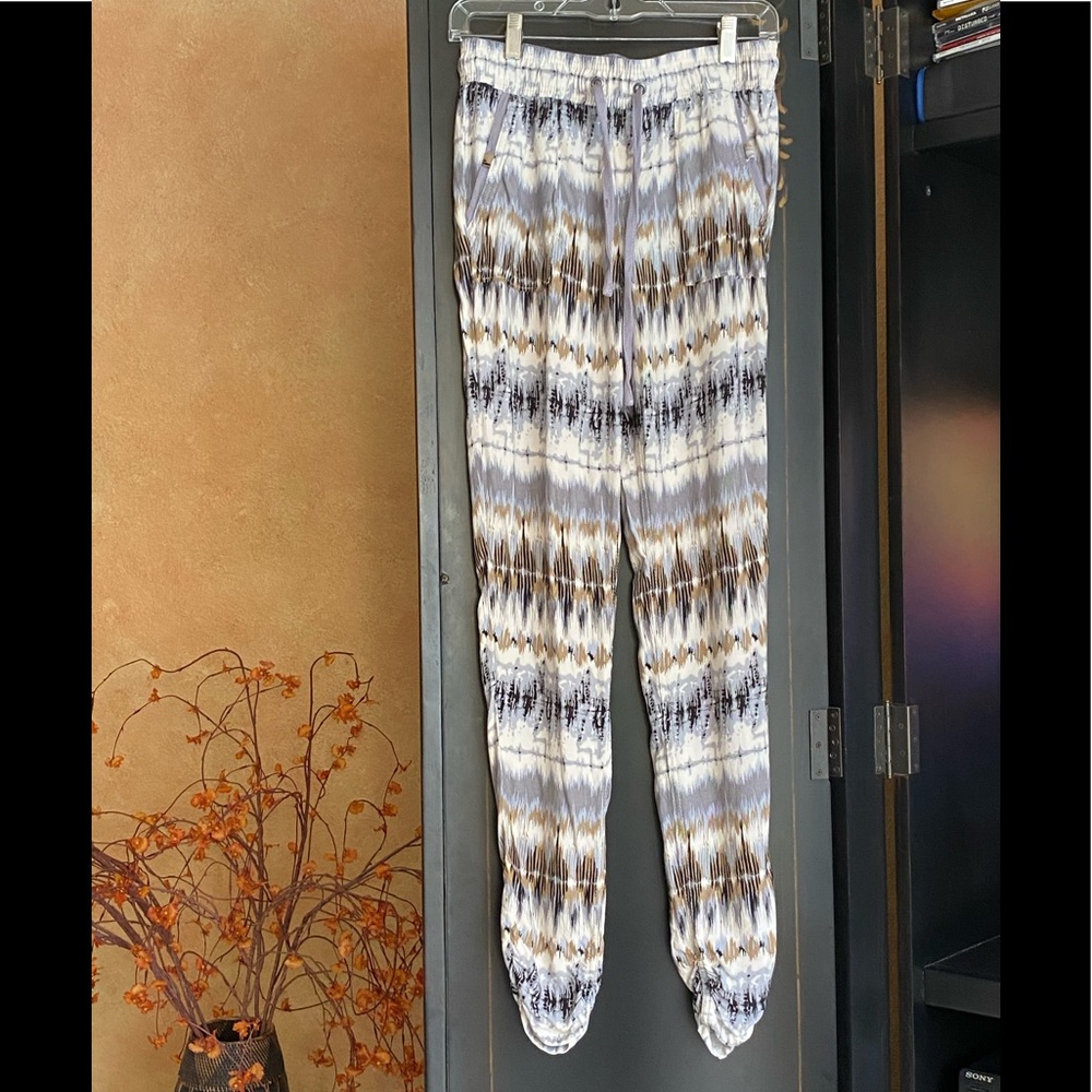 Dressy jump pants